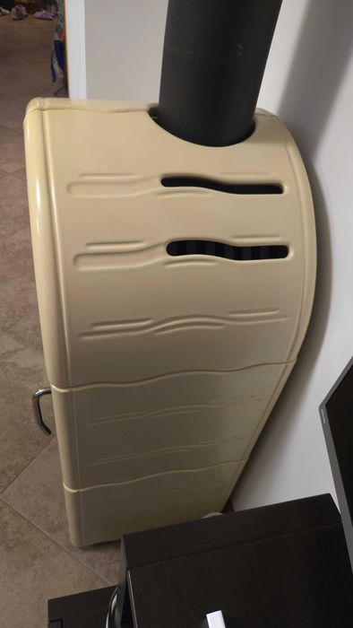 Камина с керамични плочи