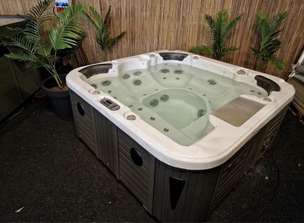 Jacuzzi pentru exterior