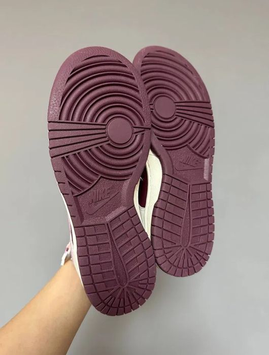 Дамски Кецове Nike Dunk Low Retro Valentine