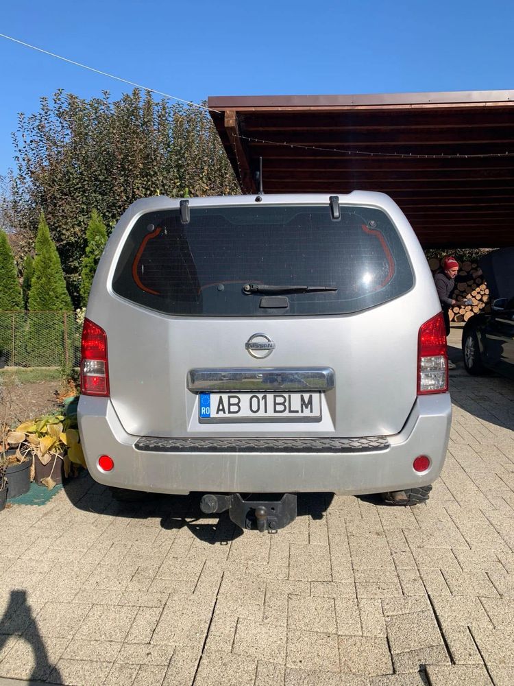 Nissan panthfinder 4*4