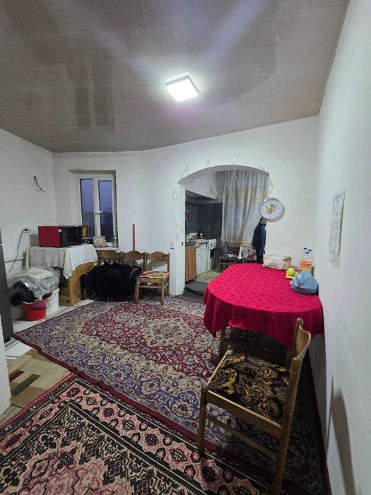 Продаётся 5/5/5 на Юнусабаде 15 квл, 98кв.метр,метро Туркистан,1 линия