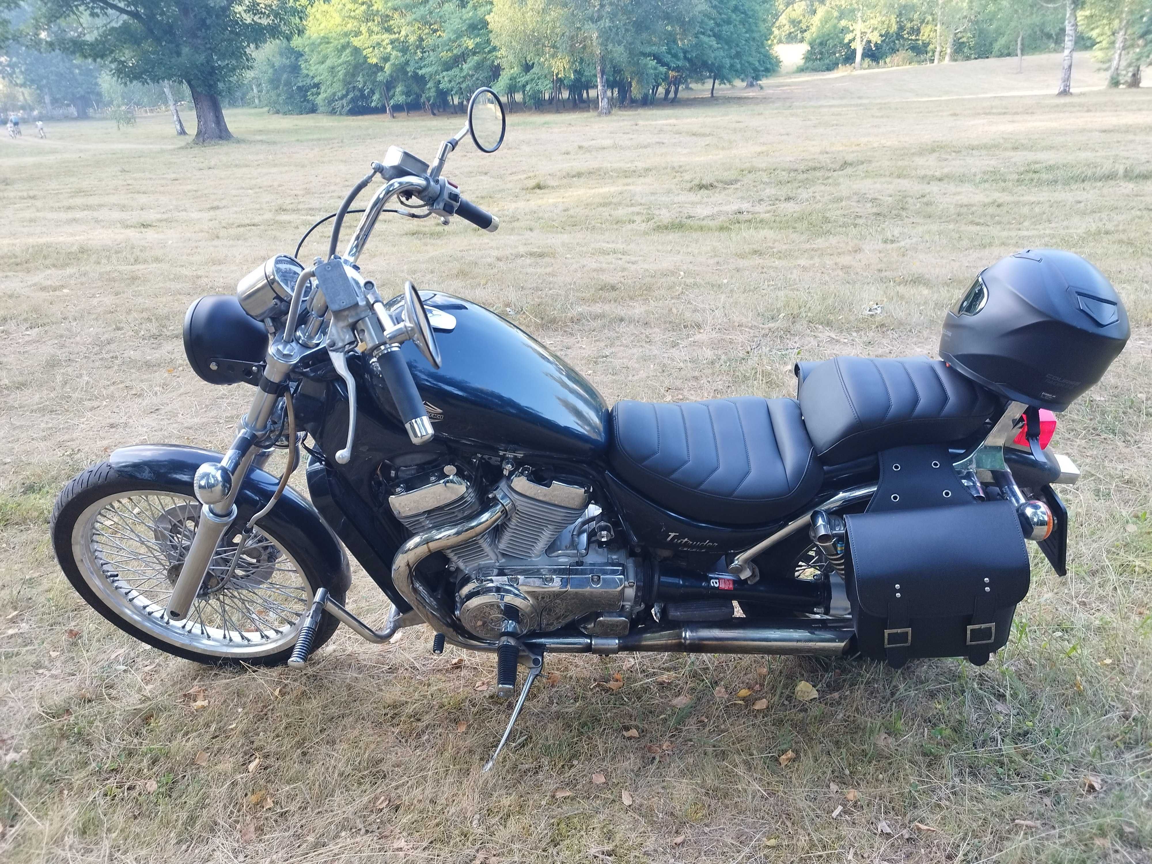 Suzuki VS800 Intruder