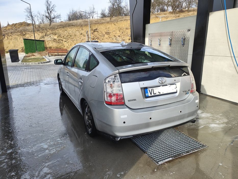 Toyota Prius 2007 gen 2 hibrid electric 250k km 110 CP ideala pt oras