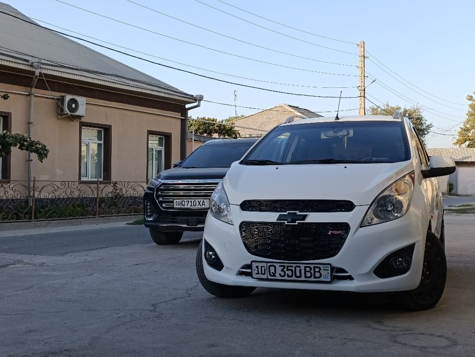 Spark yili 2011 3 pozitsya orqa kirloda petno bor korib olovraslar