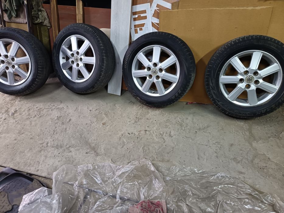 Комплект колёс на зимней резине 215/60/16