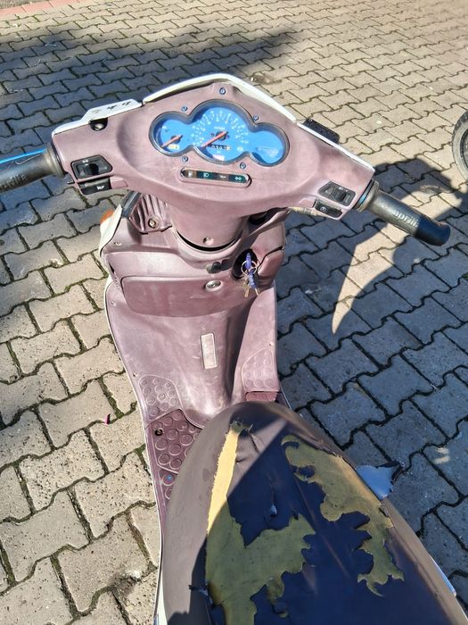 Vând scuter Aprilia Sonic GP