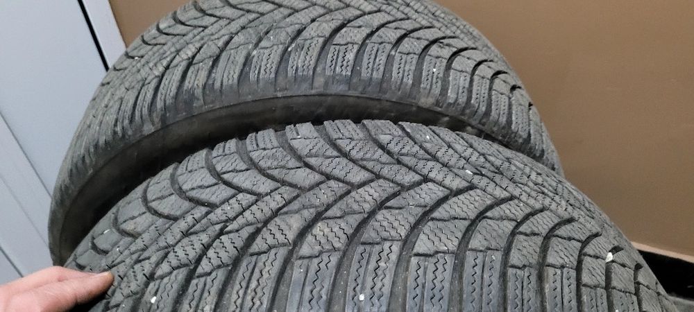 продавам зимни гуми 2 броя
