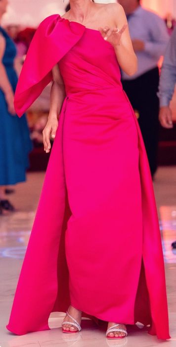 Rochie de seară cu trenă