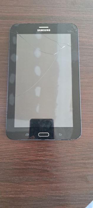 Vând tableta Samsung tab 3 lite