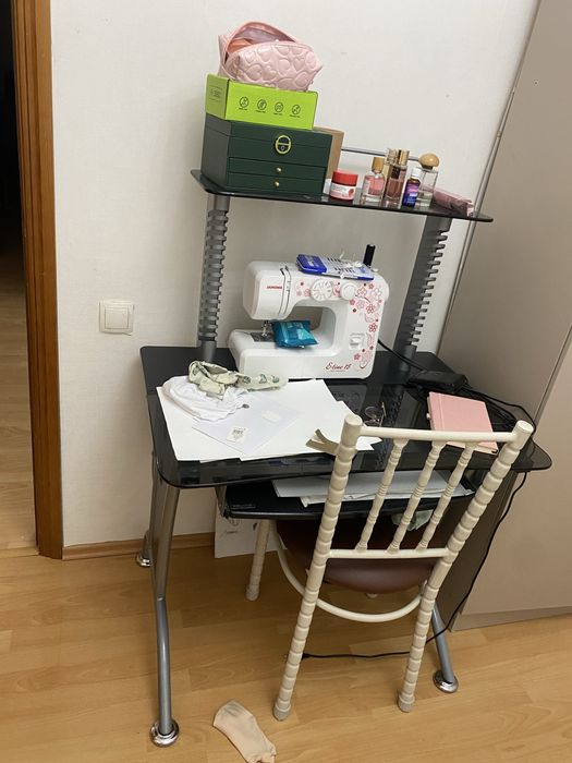 Стол компьютерный