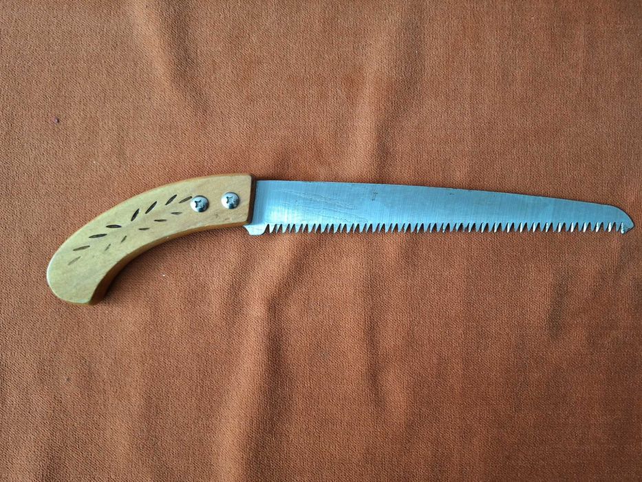 Fierastrau inox coada de randunica cu maner lemn, 30 cm