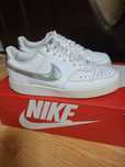 Adidasi Nike fete