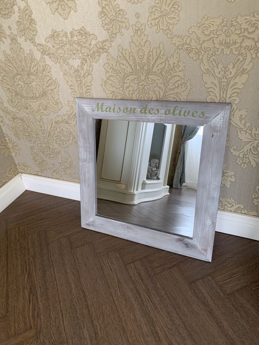 Зеркало интерерное