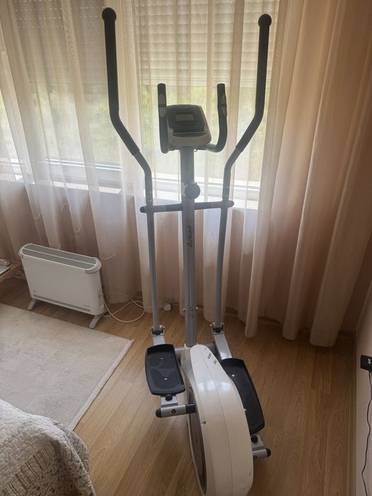 Кростренажор Actuell Fitness с магнитно натоварване с 8 степени
