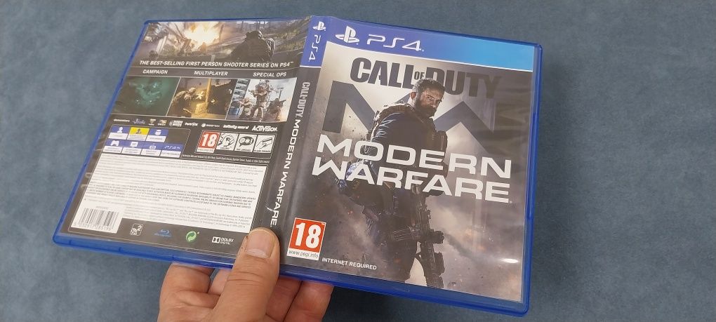 Call of Duty / Modern Warfare - PS4