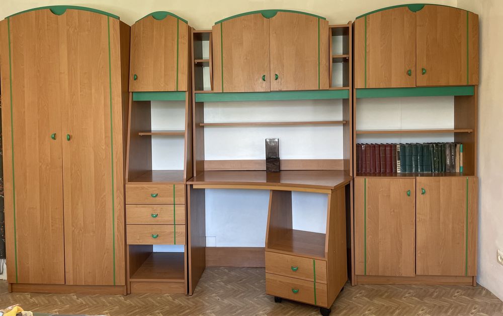 Продам шкаф стенку для школьников и подростков