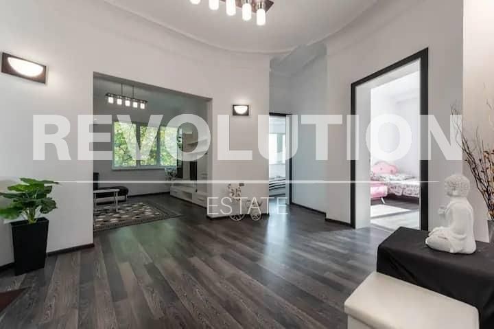 Дава се под наем Тристаен апартамент в Варна, Център - 110 кв.м за 1000 € - Снимка #6