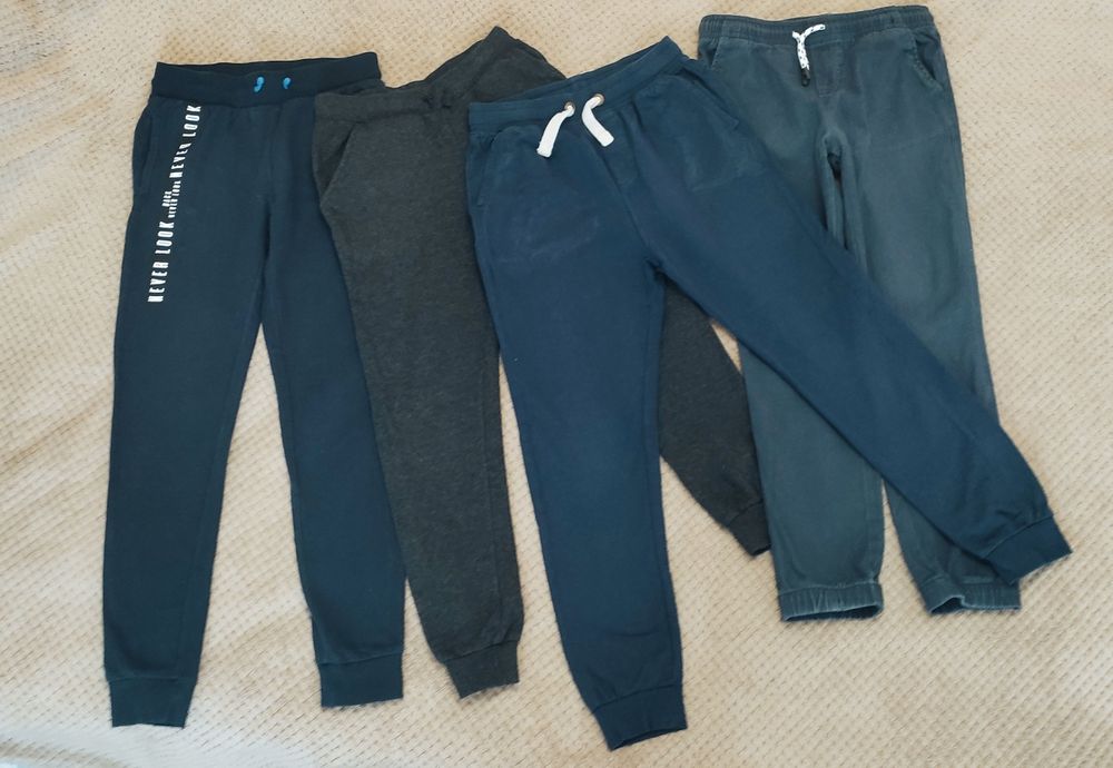 Lot 4 pantaloni băiat, 146-152 cm