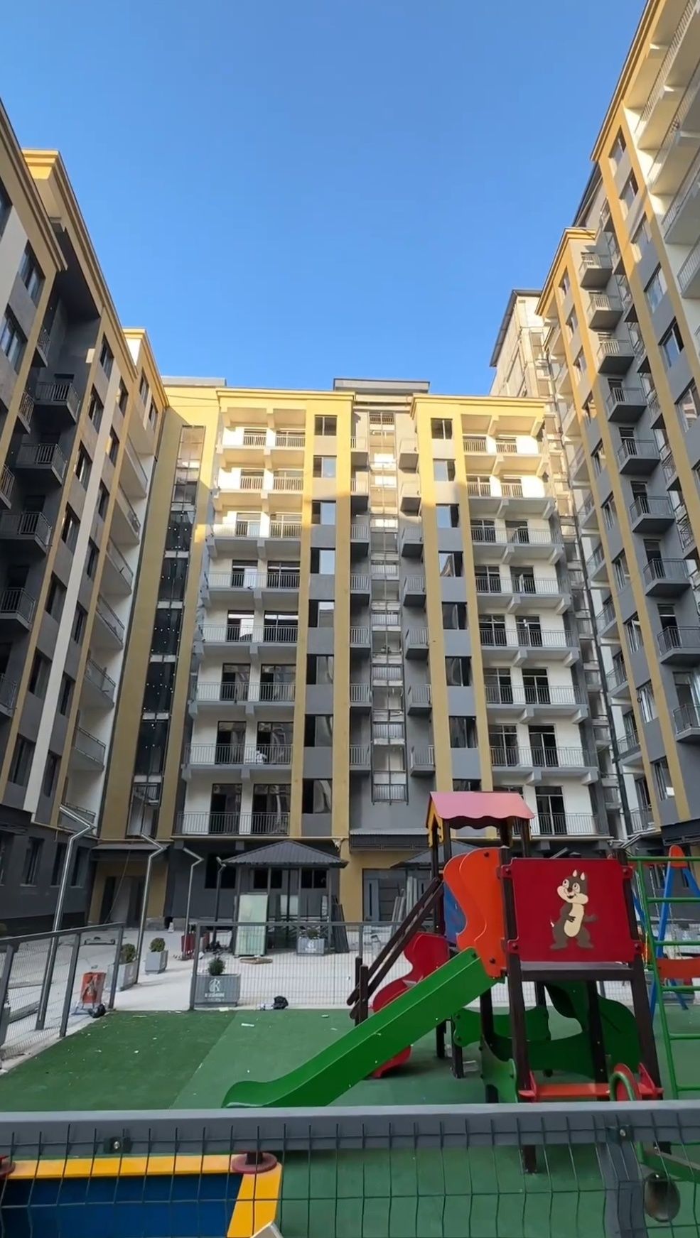 Новостройка сотилади срочно