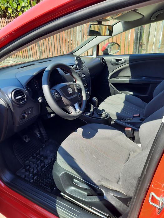 Vând Seat Leon 2011 facelift.