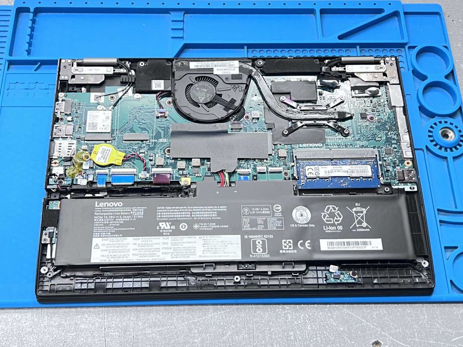 Lenovo ThinkPad Yoga 370 i5-7300U 8GB 260GB / С гаранция