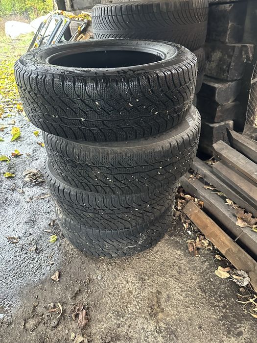 Гуми 235/60/18 зимни