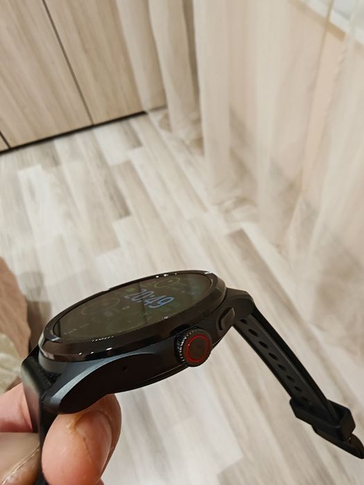 Продавам TicWatch 5 Pro