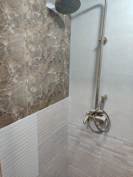 Продаётся без маклер 1-комнатная квартира в городе Чирчик, район Навои