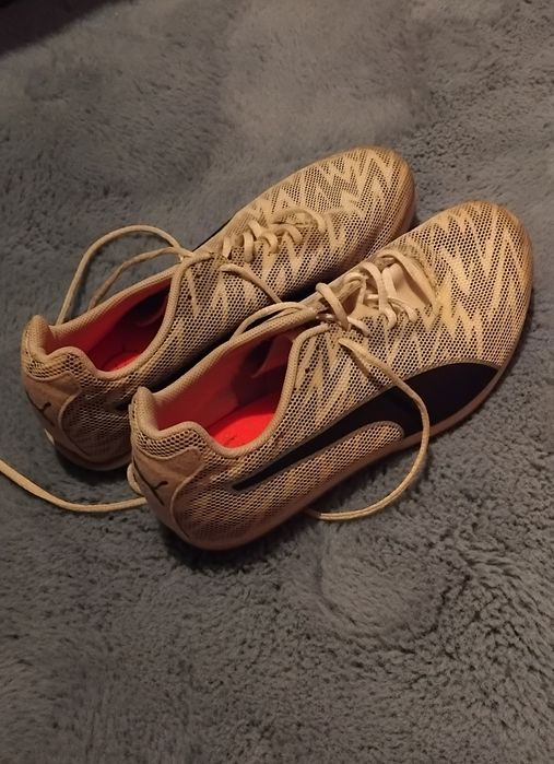 Adidași cuie atletism 37