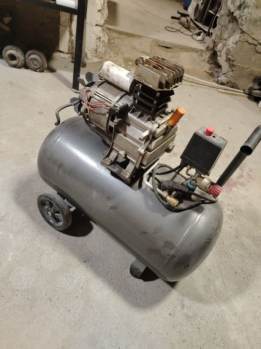 Срочно продаётся много разных инструментов