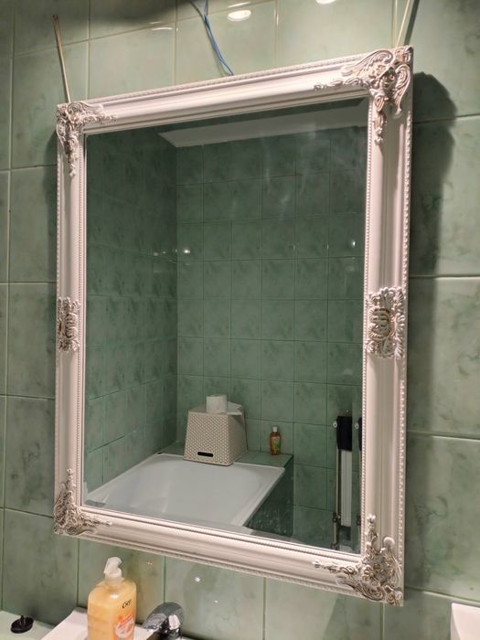 Oglinda vintage dreptunghiulara alba