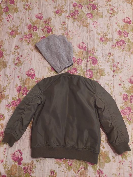 Geaca H&M baieti mărimea 98-104