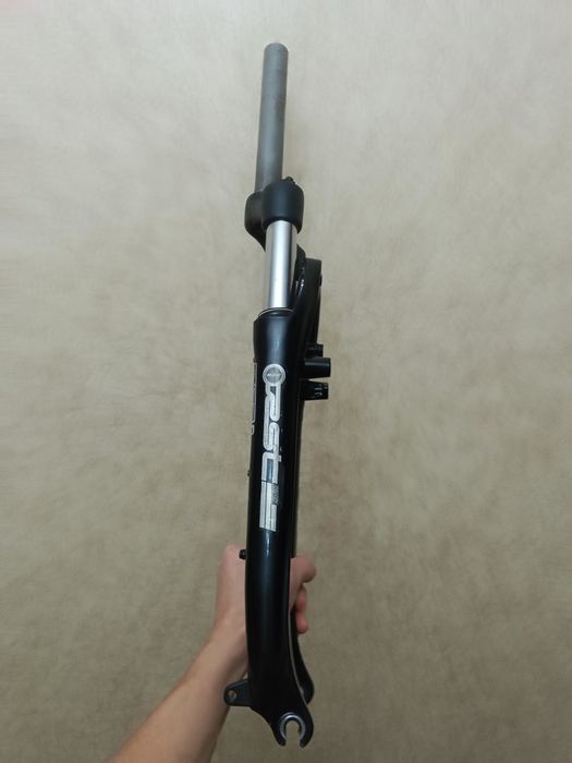 Вилка rst 26-27.5 состояние отличное