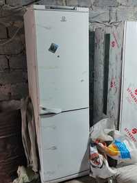 Холодильник  в рабочем состоянии