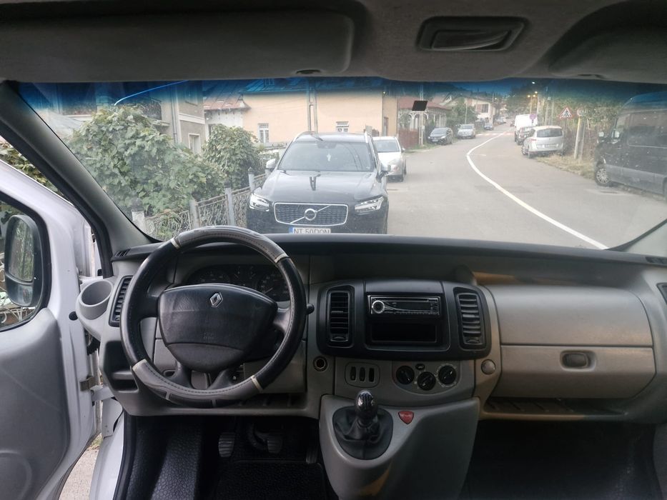 Renault trafic 8+1