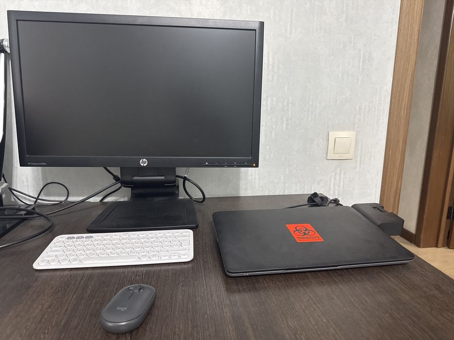 HP EliteBook 840 G1 + док-станция