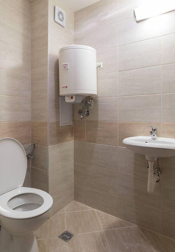 Дава се под наем Офис в Бургас, Зорница - 95 кв.м за 714 € - Снимка #3