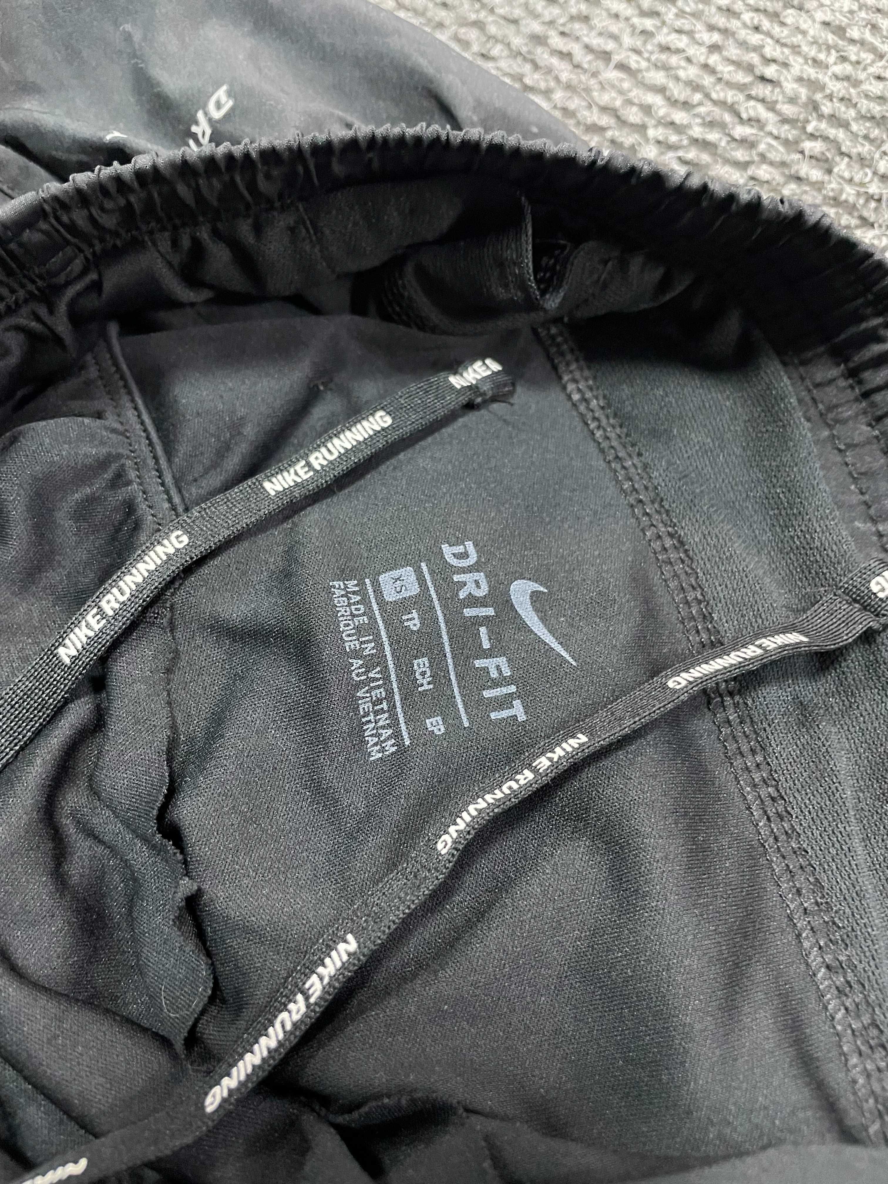 Nike XS къси панталони дамски