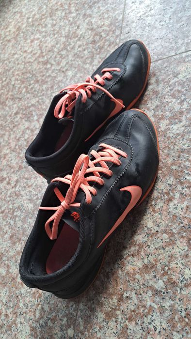 Дамски маратонки Nike