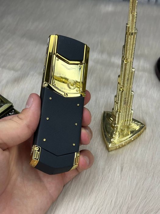 Vertu Signature — премиум дизайн, Dual SIM, UzIMEI, новая модель