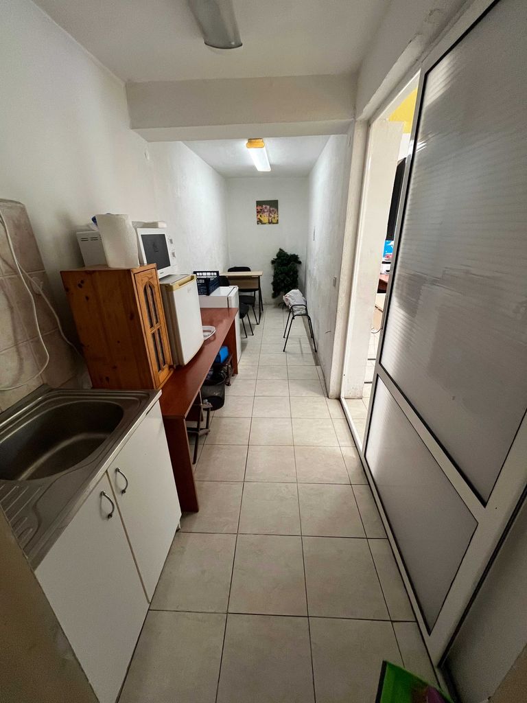 Дава се под наем Магазин в Варна, Трошево - 61 кв.м за 586.5 € - Снимка #4