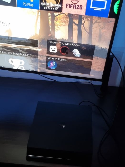 Ps4 Pro + jocuri DVD