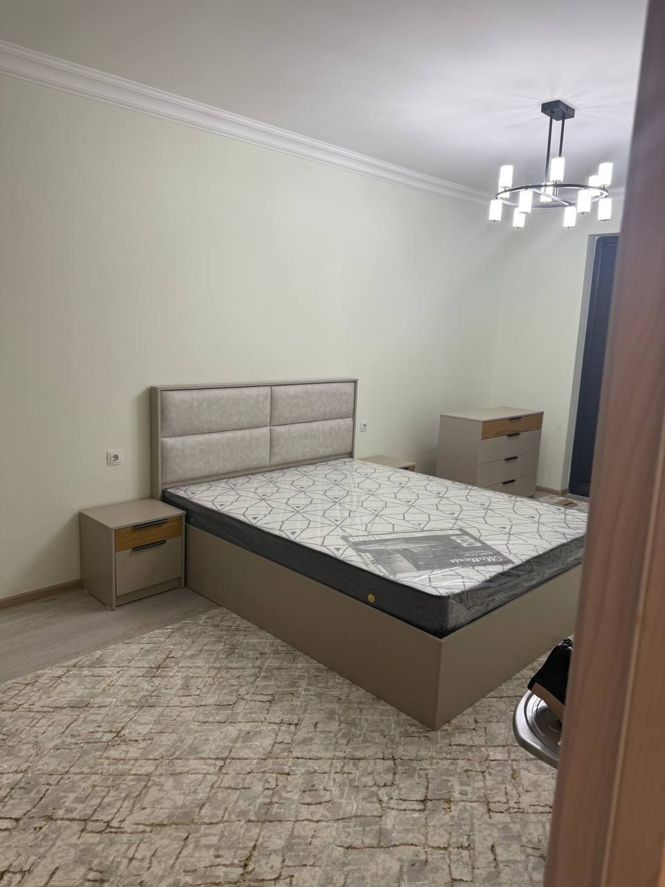 Новза метросига 5 дакика юлда квартира