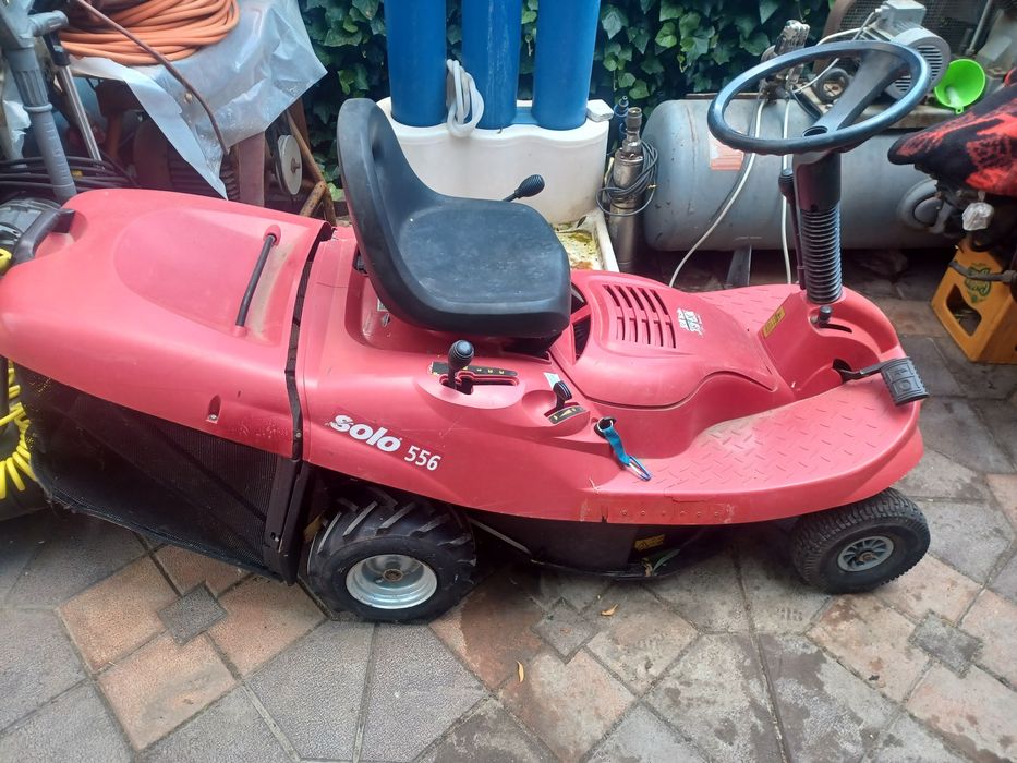 Masina de tuns  gazonul SOLO 556 cu pornire la cheie