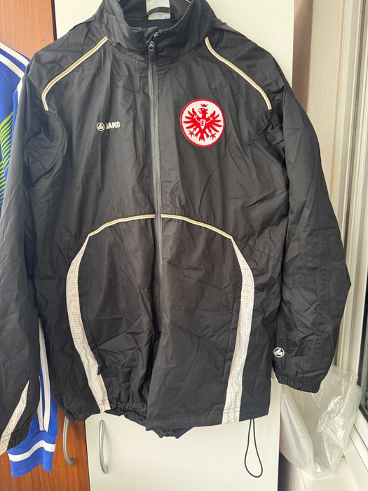 Bluza geaca Eintracht Frankfurt deosebita