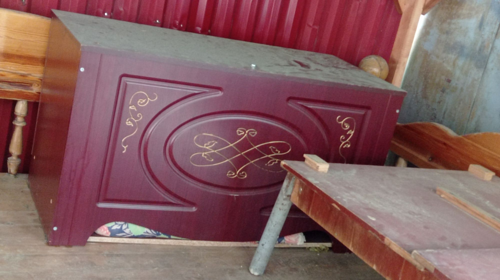 sandiq mdf. sotiladi