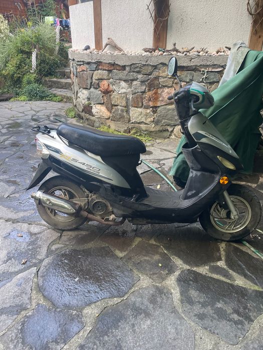 Scuter pentru piese de schimb