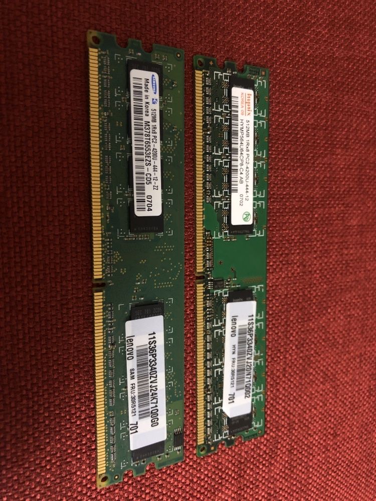 Memorii DDR2 PC2 4200U (2 buc x 512 MB)