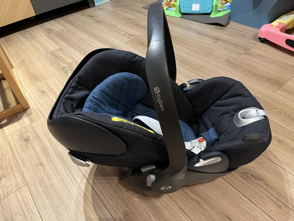 Cybex cloud q + base q fix + адаптери кош за кола с основа