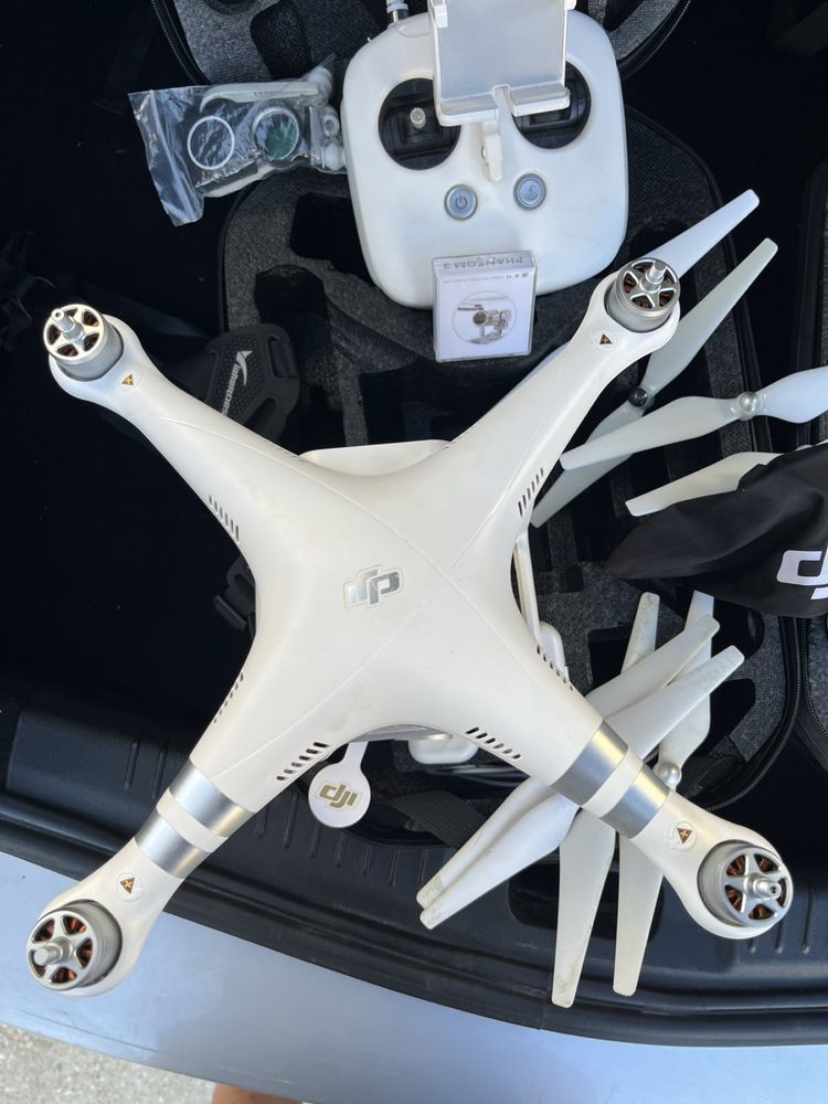 Два дрона dji phantom 3 advanced